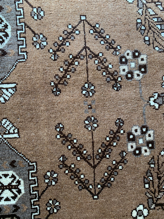 76168 IRAN - GASHIGAI 3,42 X 2,67 = 9,13