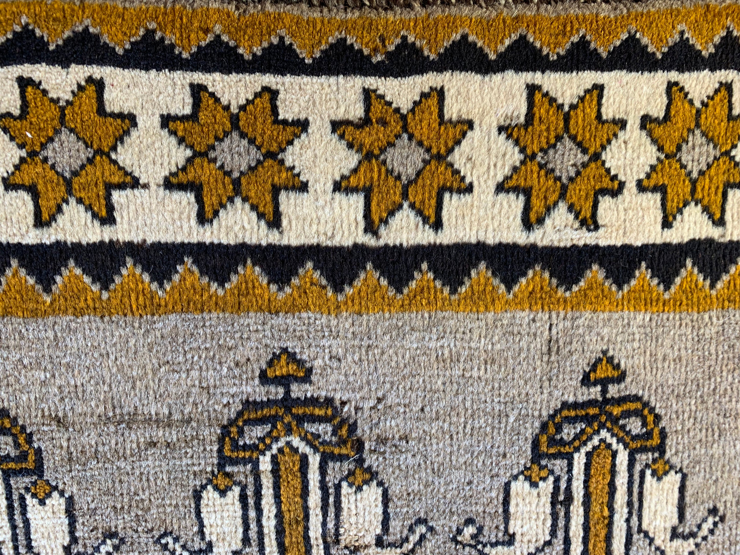 76183 IRAN - GASHGAY 2,95 X 1,95 = 5,75