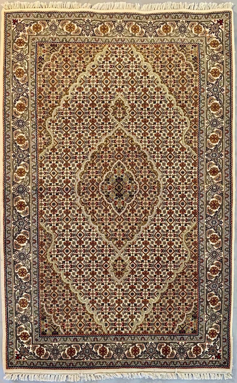 82936 Tapete Tabriz Mahi 1,82 x 1,19 = 2,17