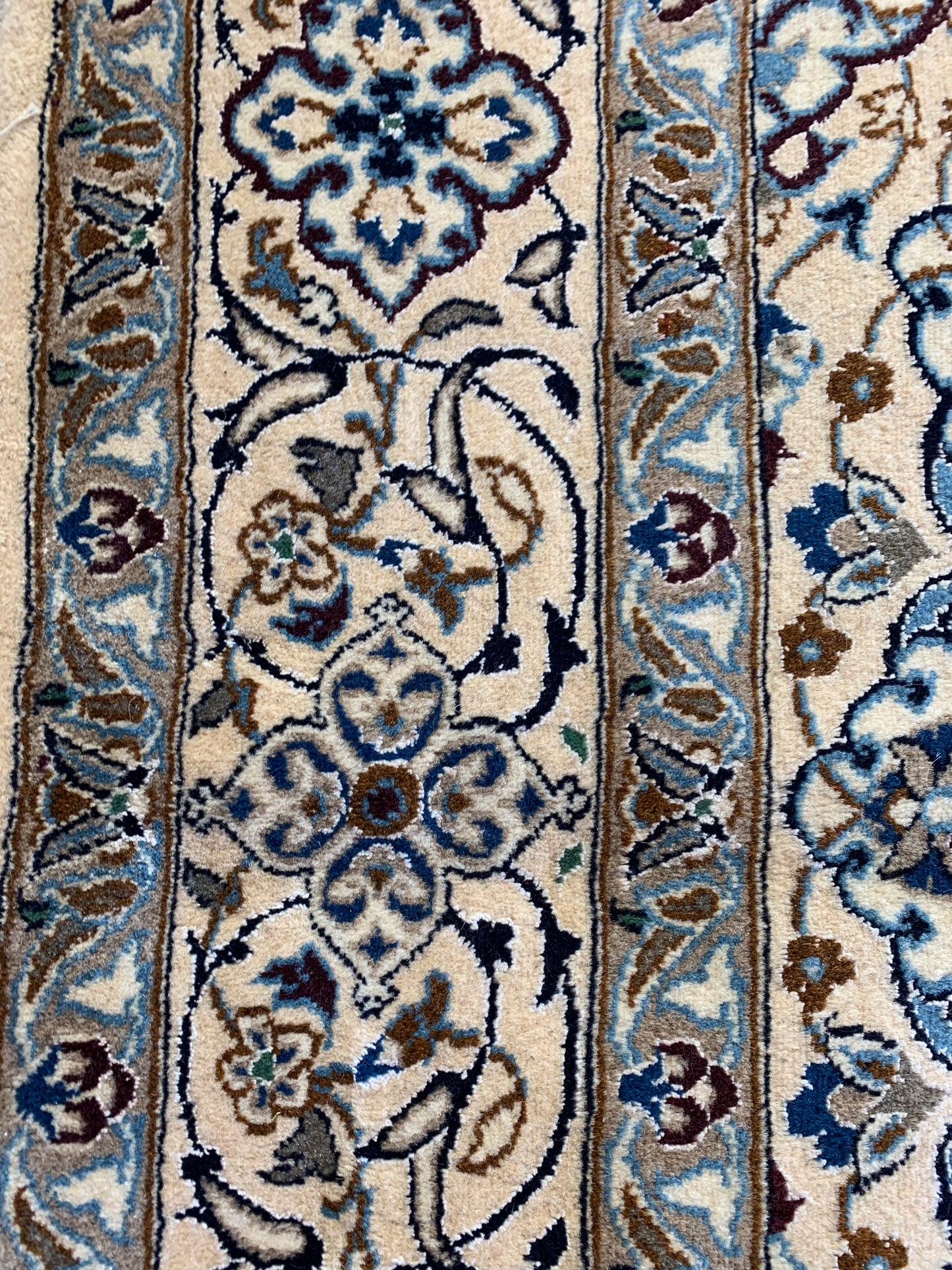 84382 IRAN - NAIN 3,03 X 1,95 = 5,91
