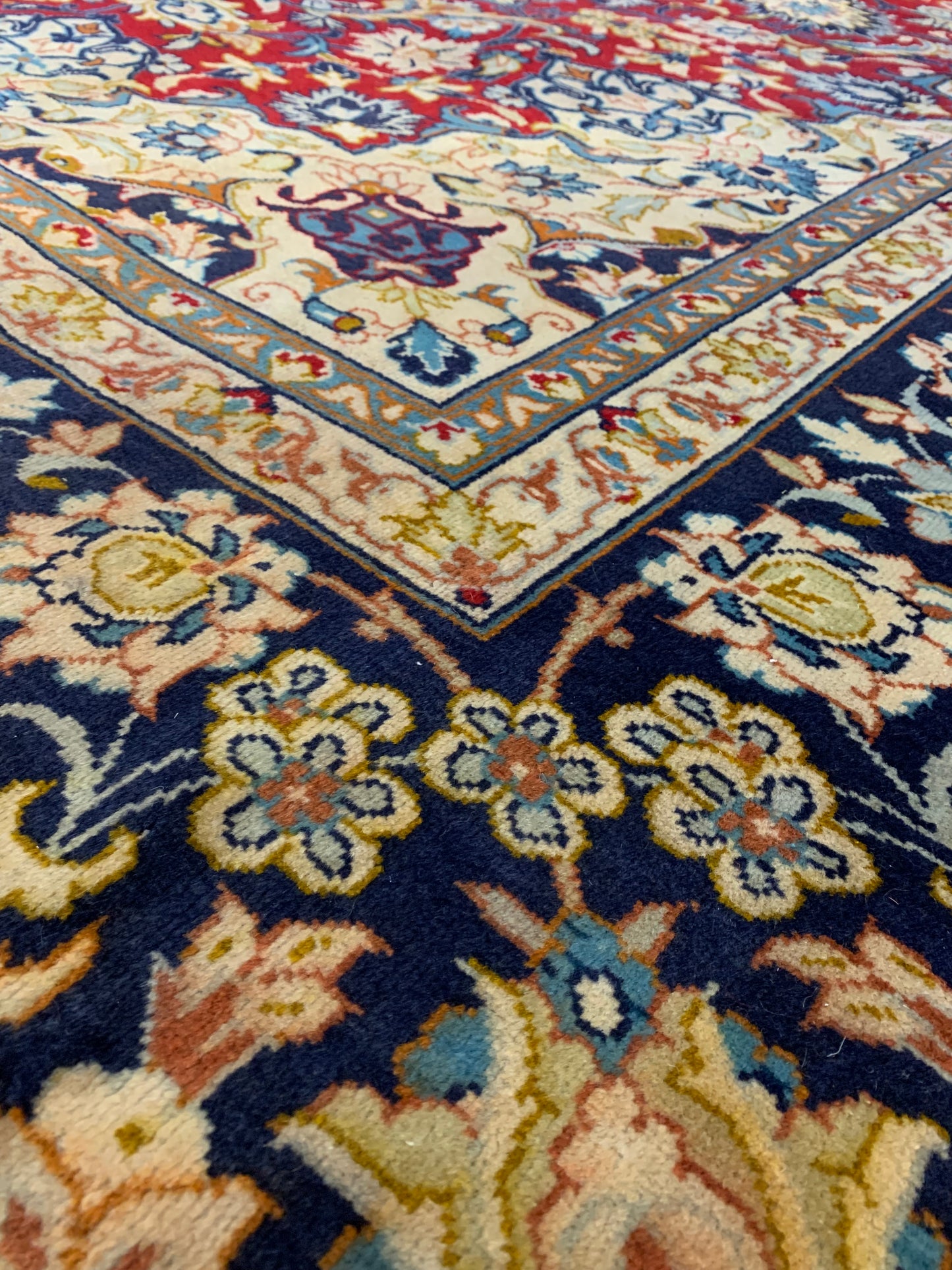84407 - Iraniano- NAJAF ABAD - 3,98 X 3,15 = 12,54