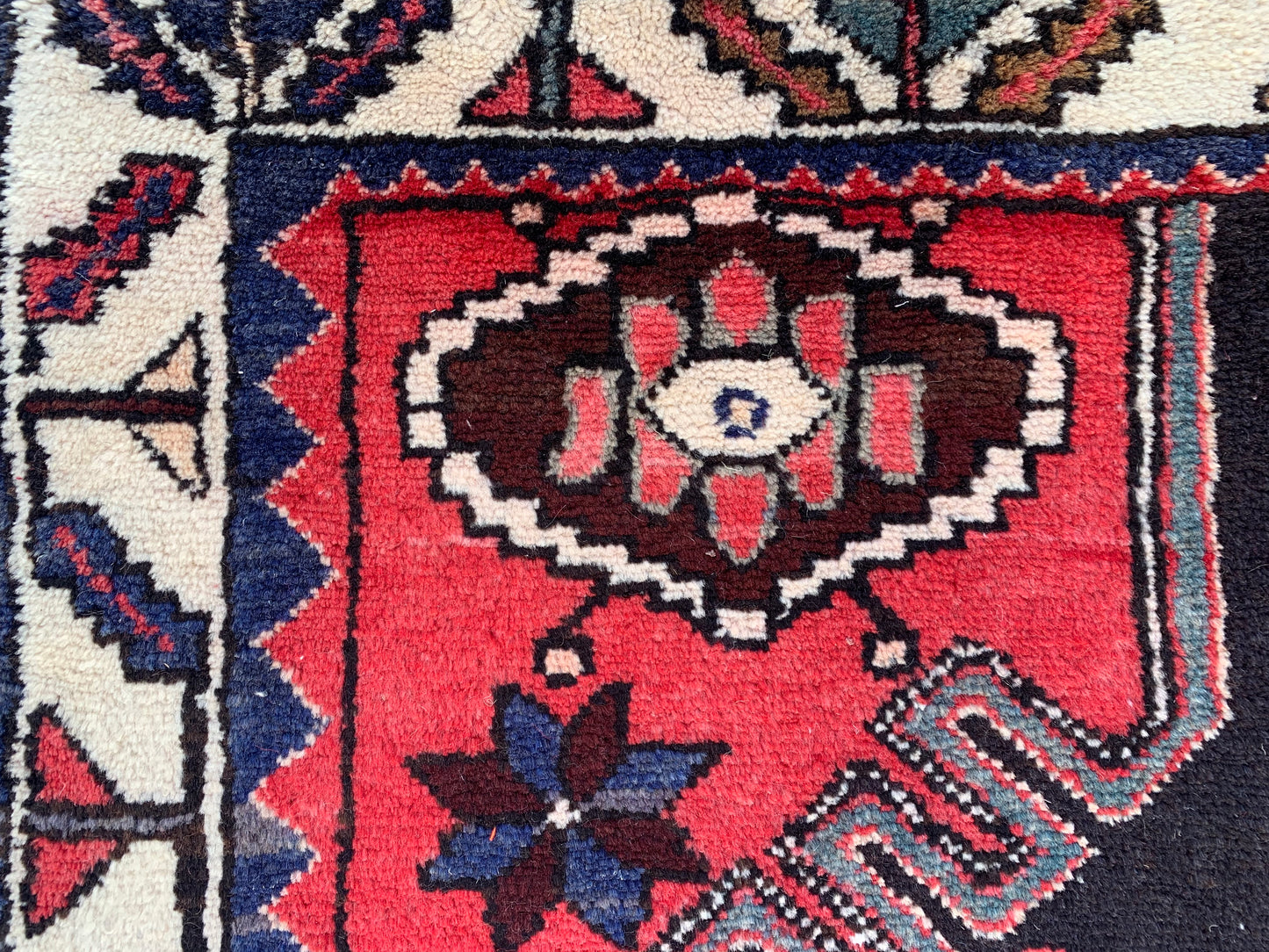 84610 Hamadan - Iraniano 2,15 X 1,47 = 3,16