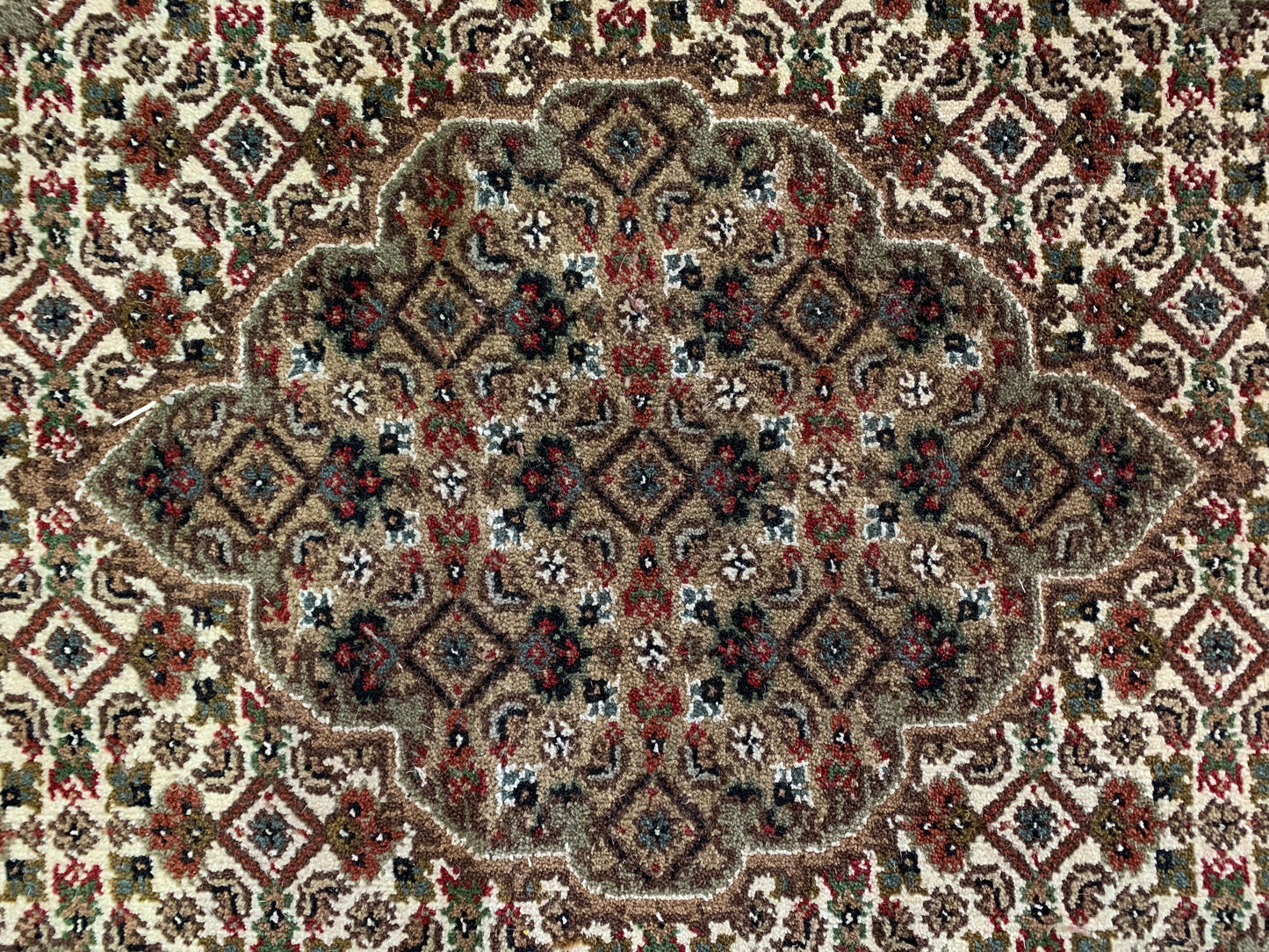 85644 Tabriz Mahi - 3,70 X 2,75 = 10,18