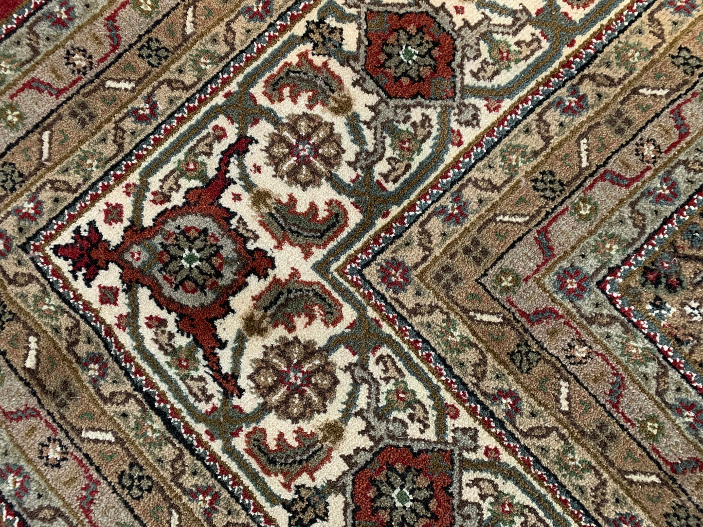 85644 Tabriz Mahi - 3,70 X 2,75 = 10,18