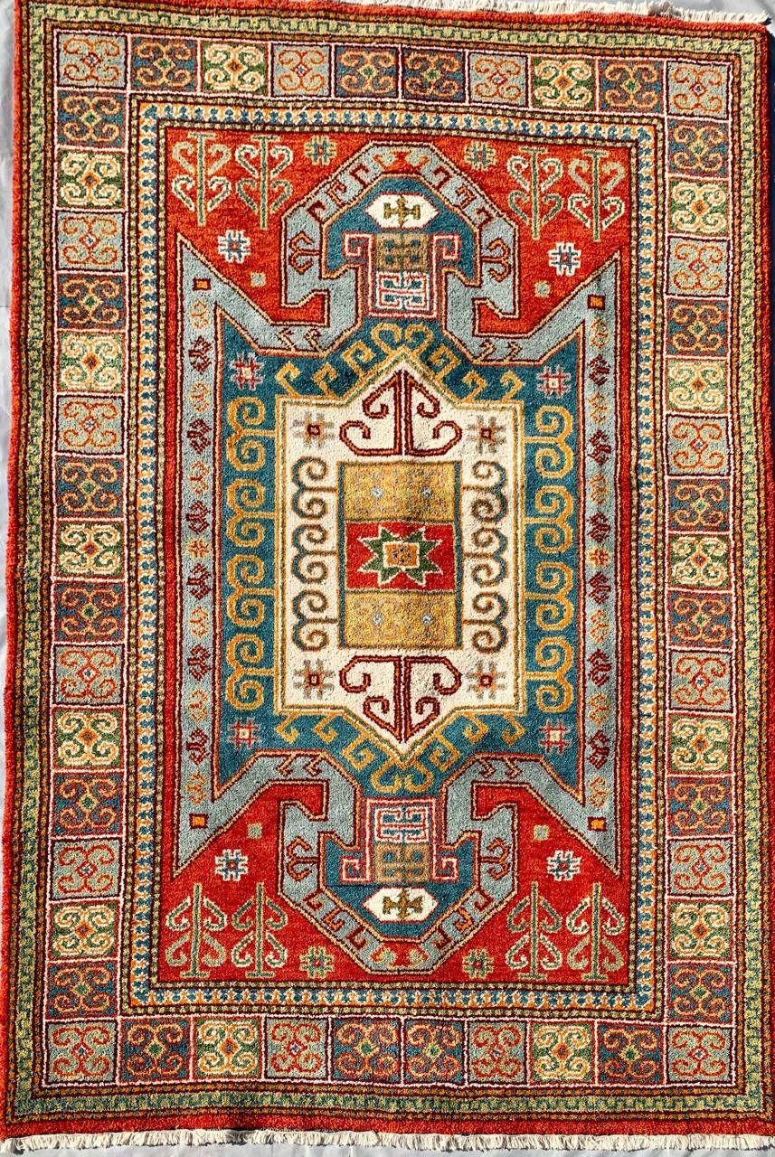 86105 Tapete Kazak 2,53 x 1,69 = 4,28