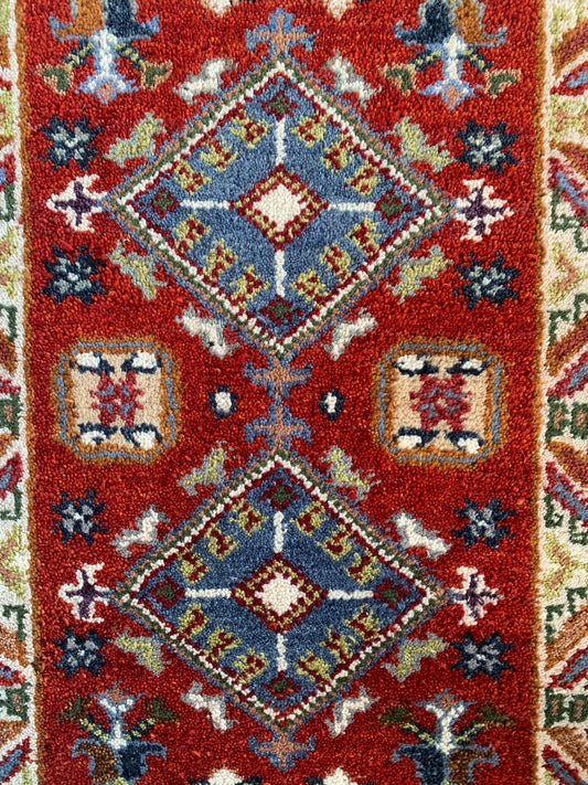 86640 Tapete Kazak 0,89 x 0,62 = 0,55