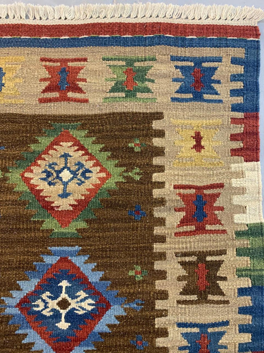 87557 Kilim 0,93 x 0,63 = 0,59