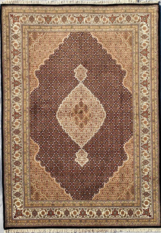 86681 Tapete Tabriz Mahi 2,44 x 1,75 = 4,27