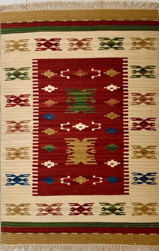 87560 Kilim 0,92 x 0,62 = 0,57