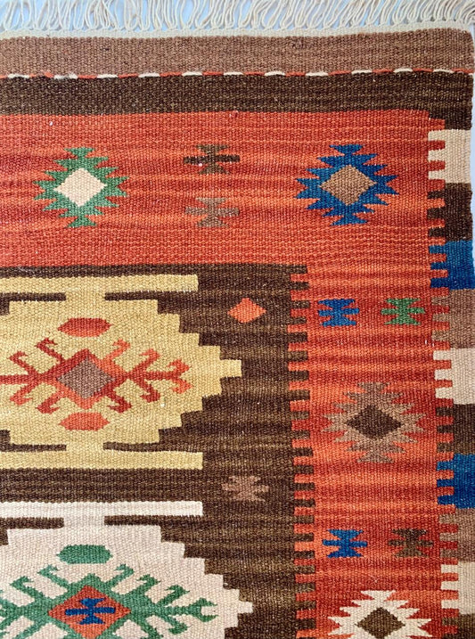 87561 Kilim 0,94 x 0,62 = 0,58