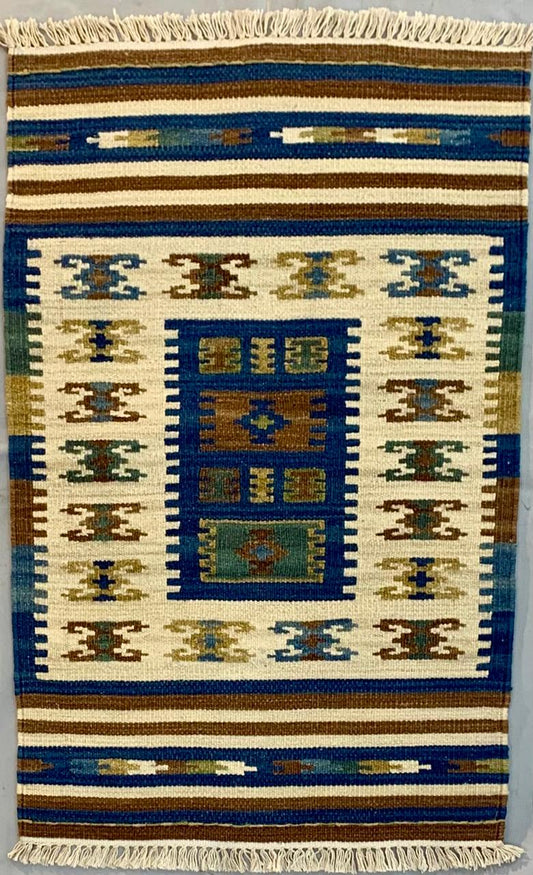 87563 Kilim 0,92 x 0,62 = 0,57
