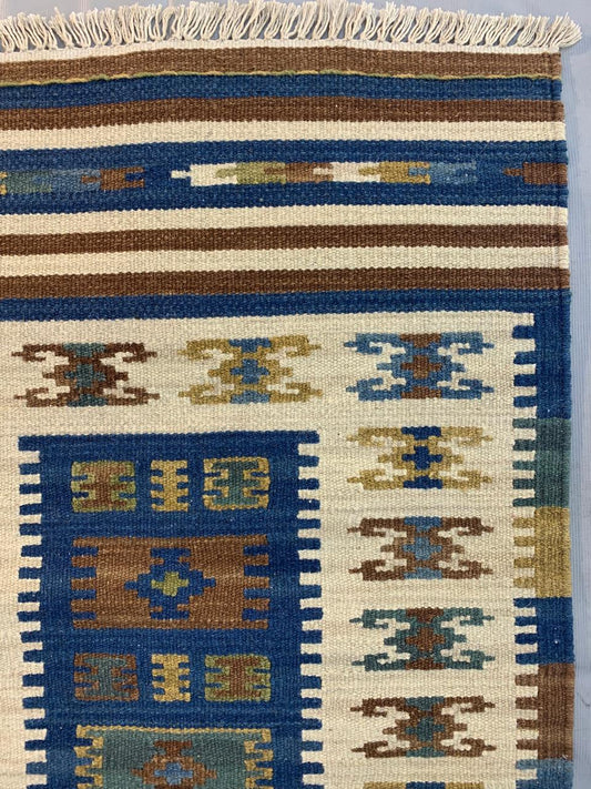 87563 Kilim 0,92 x 0,62 = 0,57