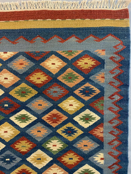 87566 Kilim 0,89 x 0,63 = 0,56