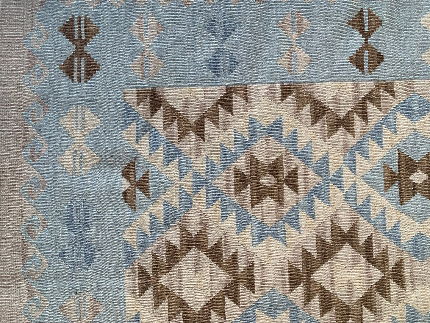 87574 Tapete Kilim ASSTD 1,78 x 1,24 = 2,21