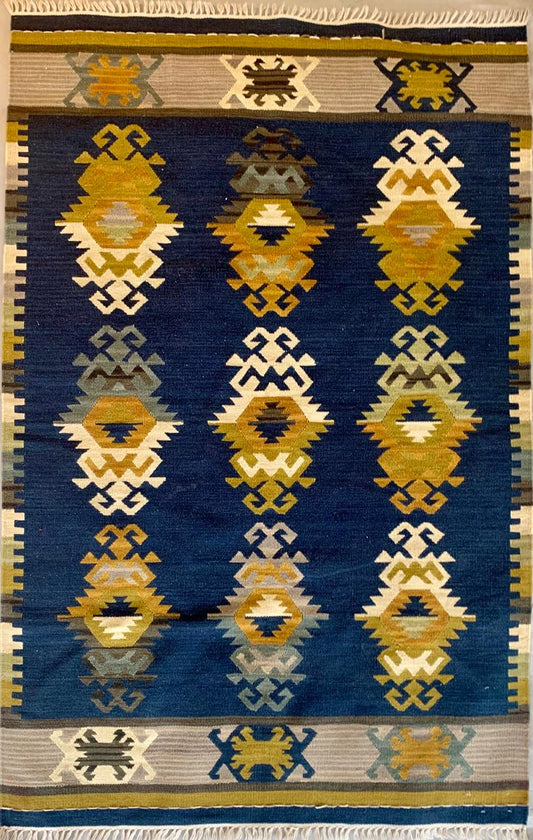 87587 Tapete Kilim ASSTD 1,91 x 1,24 = 2,37