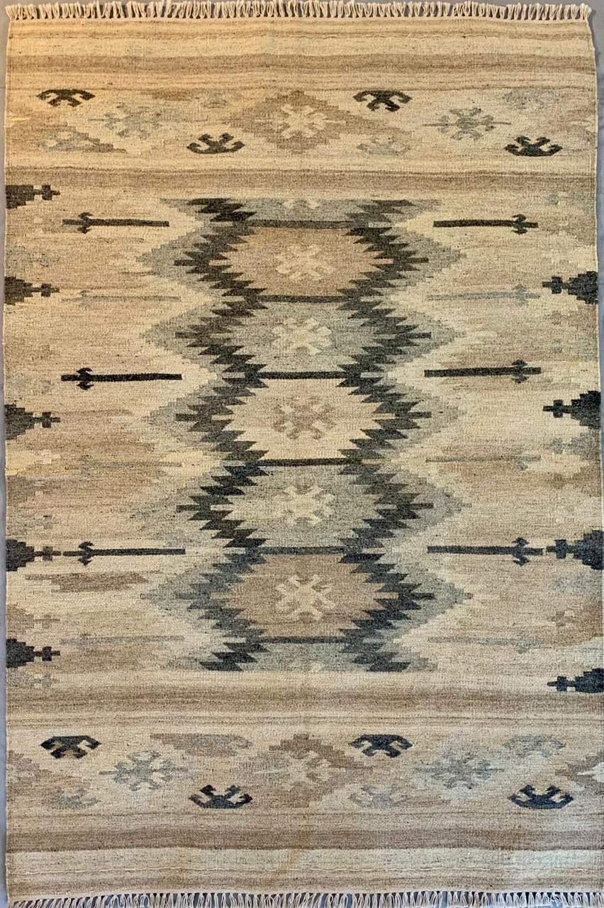 87591 Tapete Kilim ASSTD 1,84 x 1,23 = 2,26